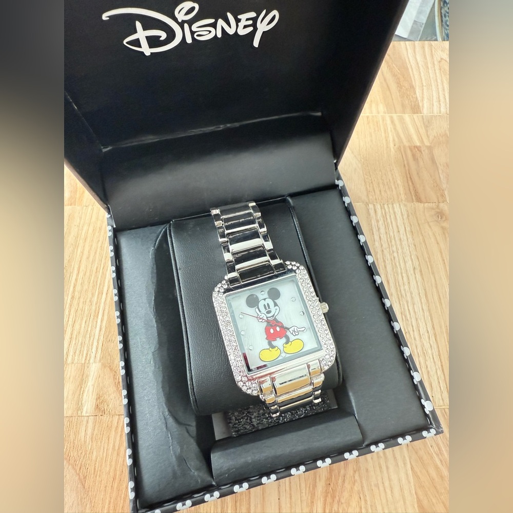 Disney rectangular Mickey Mouse silver tone watch NEW BATTERY